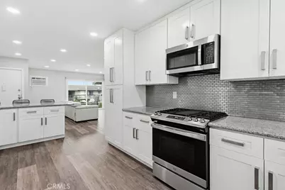 1860 W Glenoaks #L, Anaheim, CA 92801 - Photo 10