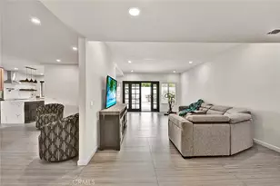 21151 Chubasco Ln, Huntington Beach, CA 92646 - Photo 2