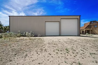 10075 Monte Vista Road, Phelan, CA 92371 - Photo 2