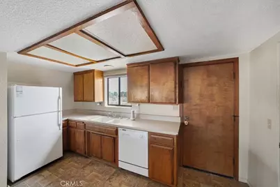 10075 Monte Vista Road, Phelan, CA 92371 - Photo 16