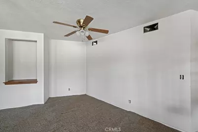 10075 Monte Vista Road, Phelan, CA 92371 - Photo 8