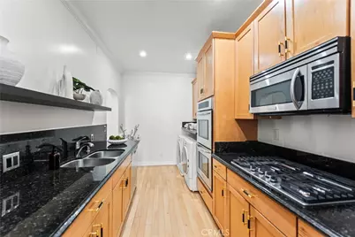 11928 Kiowa #105, Los Angeles, CA 90049 - Photo 10