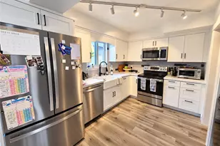 9857 Continental, Huntington Beach, CA 92646 - Photo 4