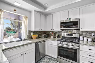 17102 Whispering Brook, Riverside, CA 92503 - Photo 18
