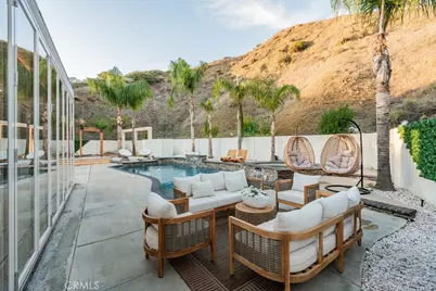 28491 Nicholas Circle, Saugus, CA 91350 - Photo 6