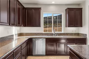 7539 Sanctuary Dr, Corona, CA 92883 - Photo 18