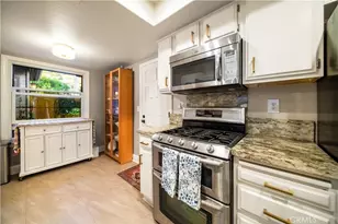 2071 Meadow View Ln, Costa Mesa, CA 92627 - Photo 18