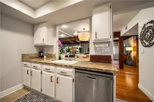 2071 Meadow View Ln, Costa Mesa, CA 92627 - Photo 16