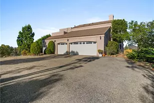 10827 Pacific View Rd, Malibu, CA 90265 - Photo 30