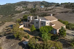 10827 Pacific View Rd, Malibu, CA 90265 - Photo 32