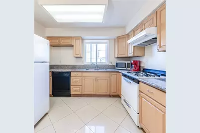 526 17th Street, Huntington Beach, CA 92648 - Photo 42