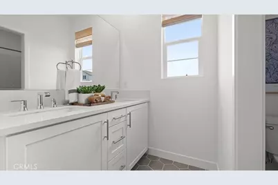 2010 Pyrenes Place, Santa Paula, CA 93060 - Photo 20