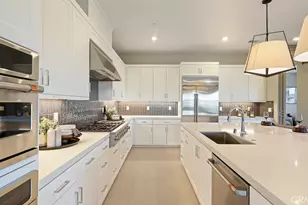 29802 Camino La Cumbre, Valencia, CA 91354 - Photo 2