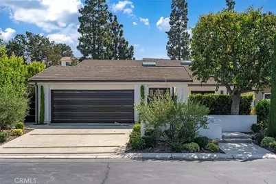 10 Rue Cannes, Newport Beach, CA 92660 - Photo 2