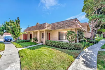 18571 Edgebrook Lane, Huntington Beach, CA 92648 - Photo 32
