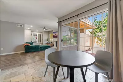 18571 Edgebrook Lane, Huntington Beach, CA 92648 - Photo 12