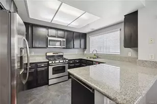 74 Woodleaf, Irvine, CA 92614 - Photo 6