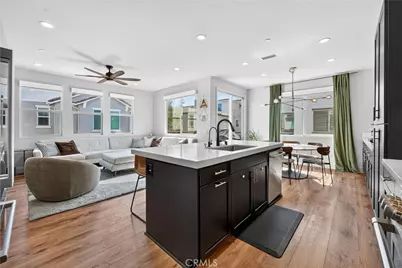 592 S Motif, Anaheim, CA 92805 - Photo 24