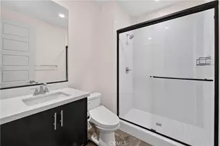 592 S Motif, Anaheim, CA 92805 - Photo 38