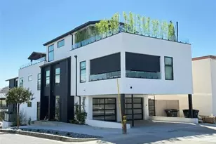 521 1/2 Iris Ave, Corona del Mar, CA 92625 - Photo 1