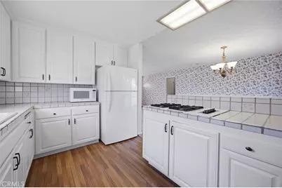 6211 Mar Vista Dr, Huntington Beach, CA 92647 - Photo 12