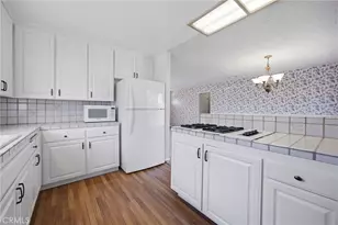 6211 Mar Vista Dr, Huntington Beach, CA 92647 - Photo 12