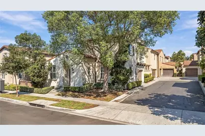 87 Canal, Irvine, CA 92620 - Photo 2