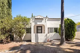 1379 E Elizabeth St, Pasadena, CA 91104 - Photo 1