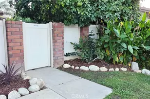 23512 Lampara Dr, Valencia, CA 91355 - Photo 2