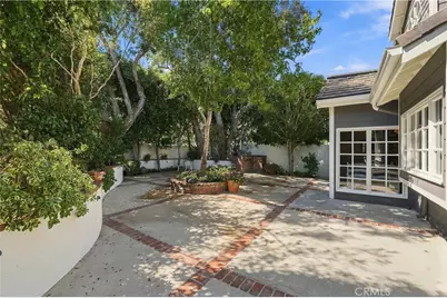 16261 Santa Barbara Lane, Huntington Beach, CA 92649 - Photo 8