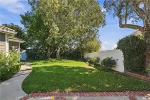 16261 Santa Barbara Ln, Huntington Beach, CA 92649 - Photo 12