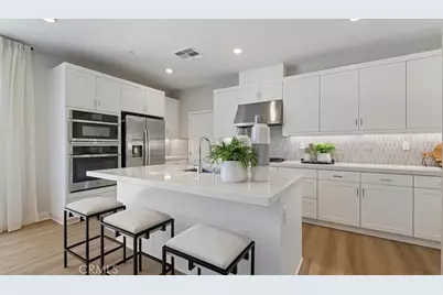 27506 Grand Fir Way, Valencia, CA 91381 - Photo 2