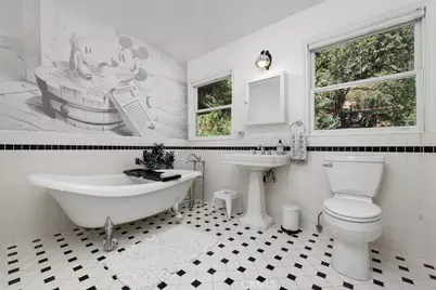 611 Country Club, Burbank, CA 91501 - Photo 18