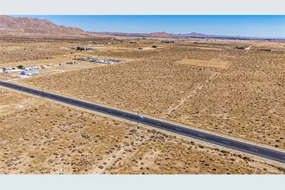 2705 90th Street, Rosamond, CA 93560 - Photo 4