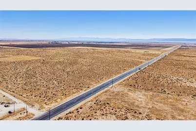 2705 90th Street, Rosamond, CA 93560 - Photo 10