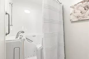 6600 Warner Ave, Huntington Beach, CA 92647 - Photo 40