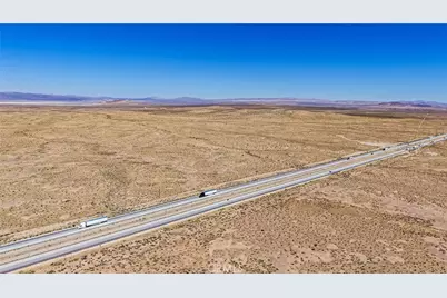 20057 State Highway 58, Hinkley, CA 92347 - Photo 2