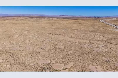 20059 State Highway 58, Hinkley, CA 92347 - Photo 2