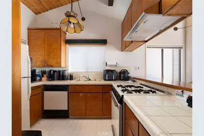 412 E Oceanfront, Newport Beach, CA 92661 - Photo 34