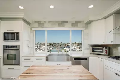 4165 Warner #101, Huntington Beach, CA 92649 - Photo 2