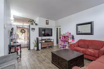 2333 S Shelton Street, Santa Ana, CA 92707 - Photo 4
