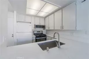 16872 Pacific Coast Hwy, Huntington Beach, CA 92649 - Photo 10