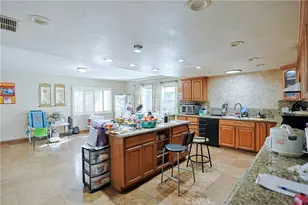 2906 E Collyer Ln, Anaheim, CA 92806 - Photo 12