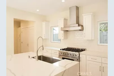 241 E 19th Street, Costa Mesa, CA 92627 - Photo 8