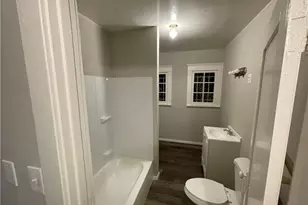 210 N Berendo St, Los Angeles, CA 90004 - Photo 18