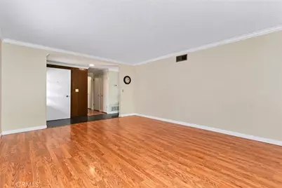 16052 Waltz Circle, Huntington Beach, CA 92649 - Photo 4