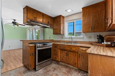 16052 Waltz Circle, Huntington Beach, CA 92649 - Photo 8
