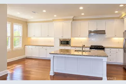 65 Devonshire, Irvine, CA 92620 - Photo 2