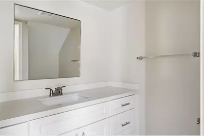 27422 Iris Avenue, Mission Viejo, CA 92692 - Photo 16