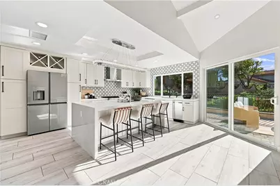 991 S Park Rim Circle, Anaheim Hills, CA 92807 - Photo 2